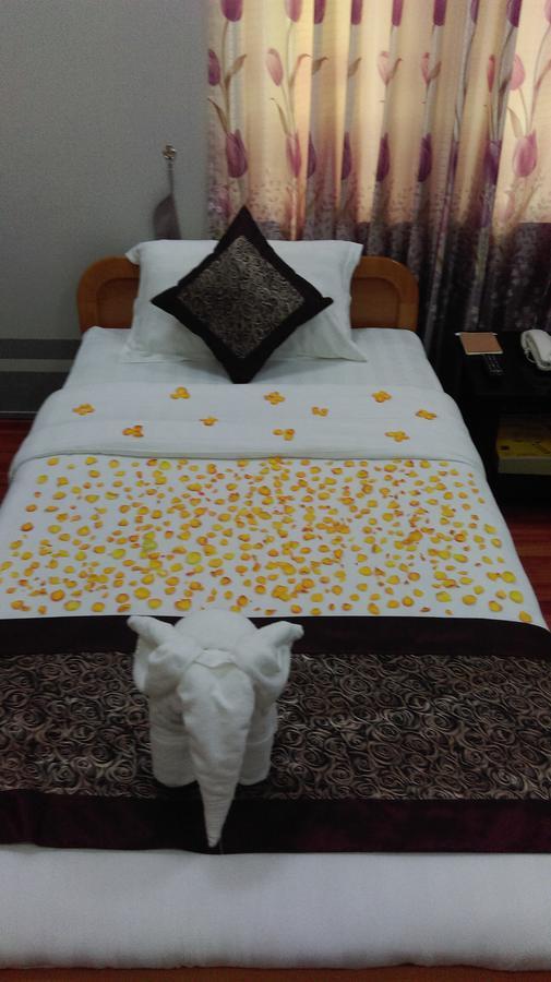 Hotel Mahar Mandalay Værelse billede
